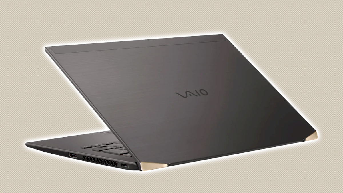 vaio-segna-il-suo-ritorno-con-un-laptop-completamente-in-fibra-di-carbonio-da-$-3.579