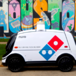 domino's-lancia-un-robot-autonomo-per-la-consegna-della-pizza-a-houston