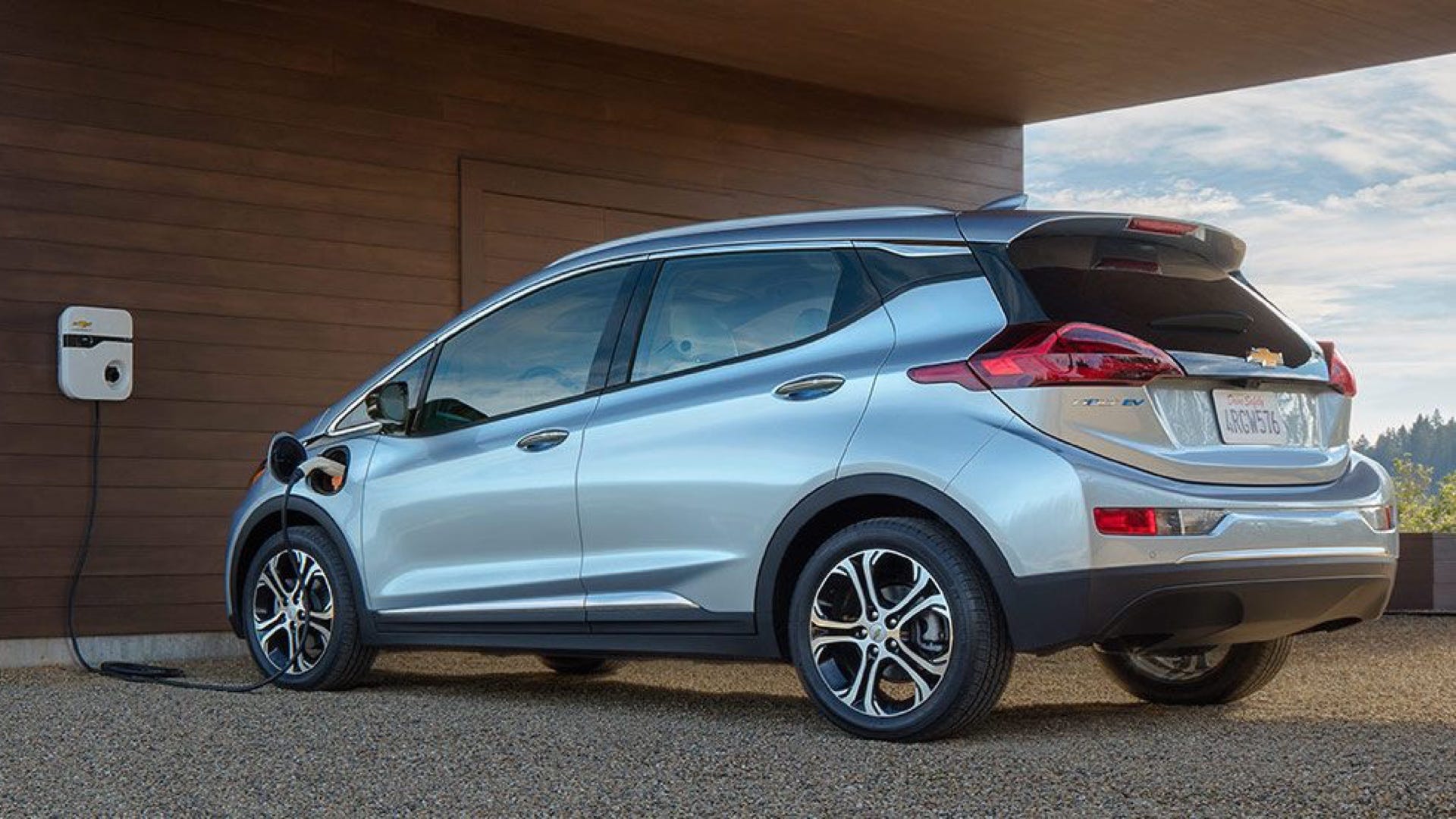 chevy's-bolt-ev-recall-ritorna-con-i-tappeti-che-prendono-fuoco