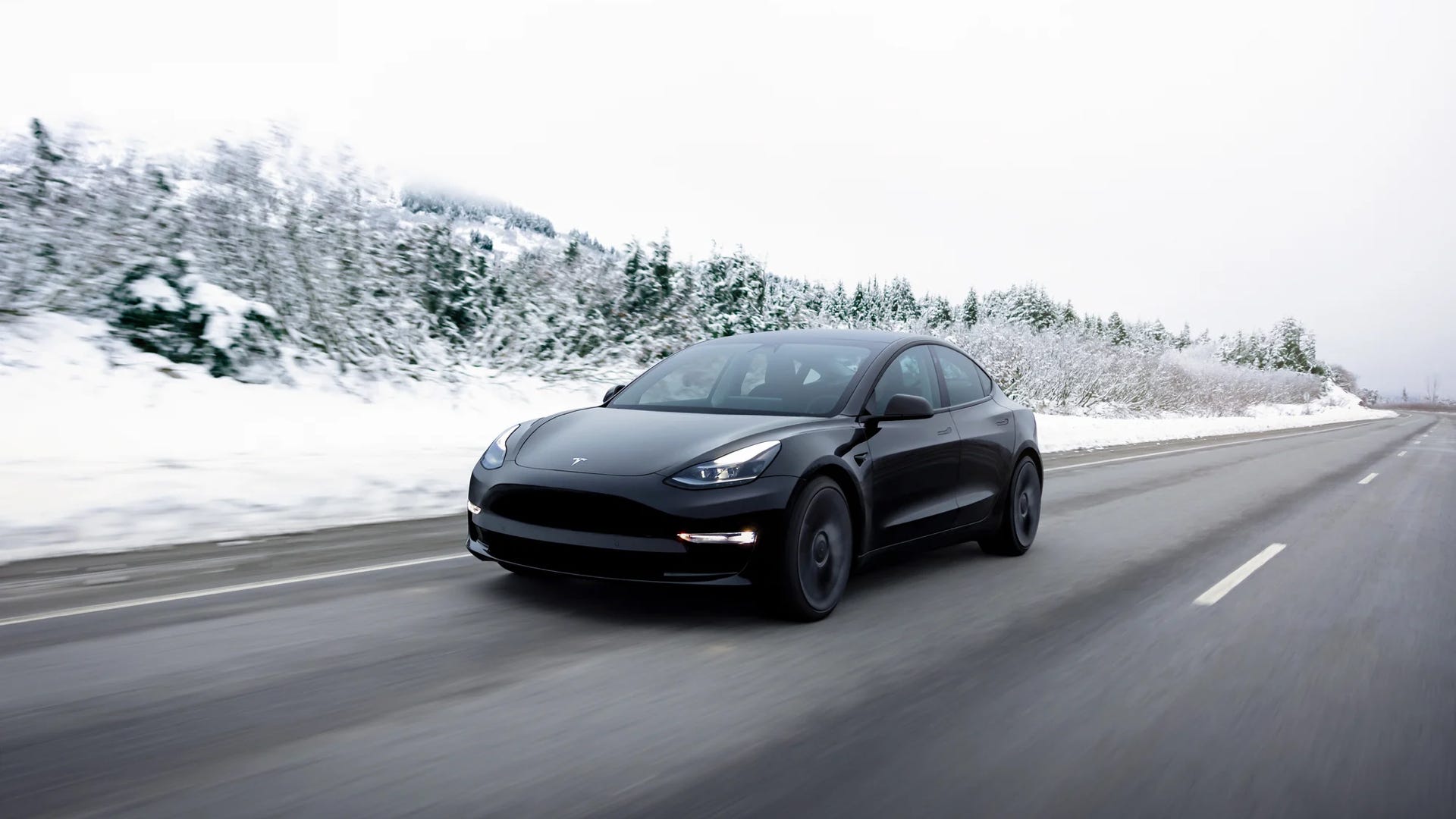 funzioni-tesla-per-la-guida-invernale-che-devi-conoscere