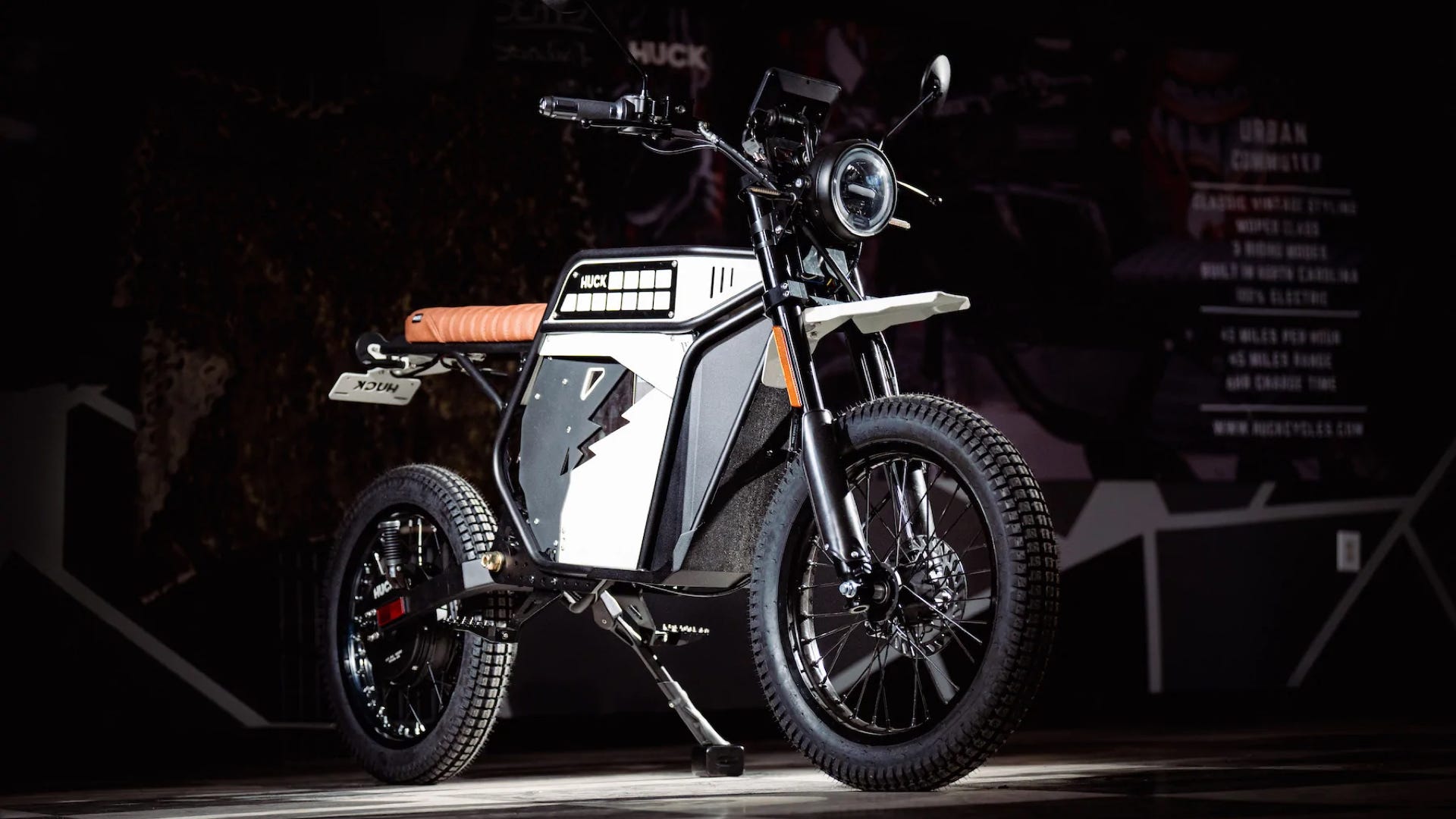 la-motocicletta-elettrica-huck-cycles-stinger-e-pronta-per-distruggere-i-sentieri