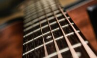 come-realizzare-un-anello-per-corde-di-chitarra-|-progetti-fai-da-te