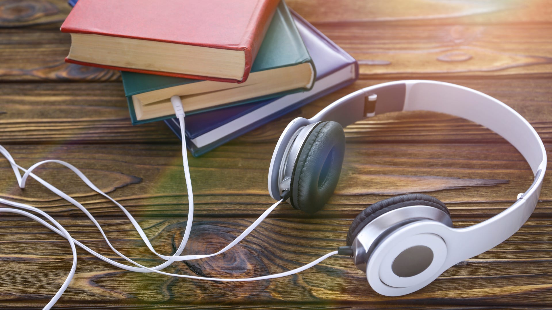 audible-and-beyond:-una-guida-ai-migliori-servizi-di-audiolibri