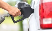 devi-spegnere-l'auto-mentre-fai-benzina?