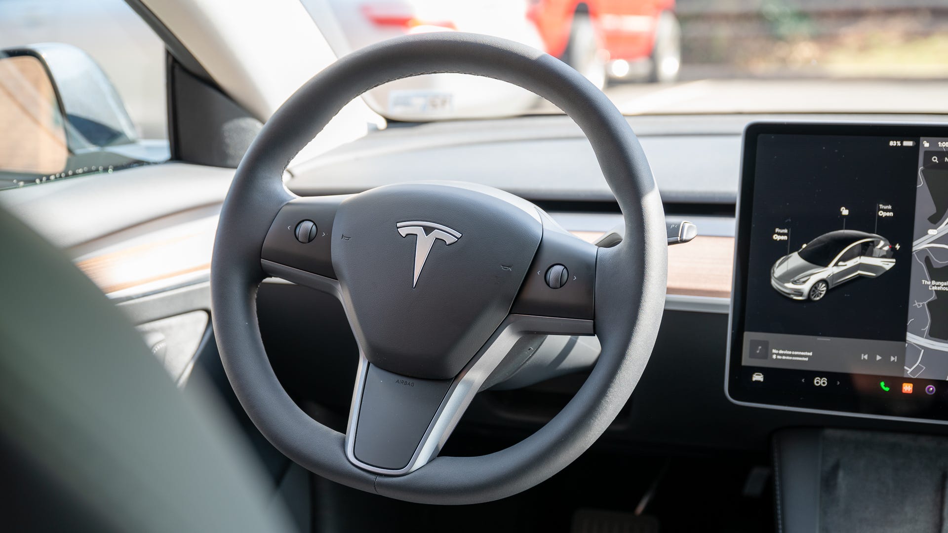 la-tua-tesla-imparera-finalmente-a-guidare-per-davvero