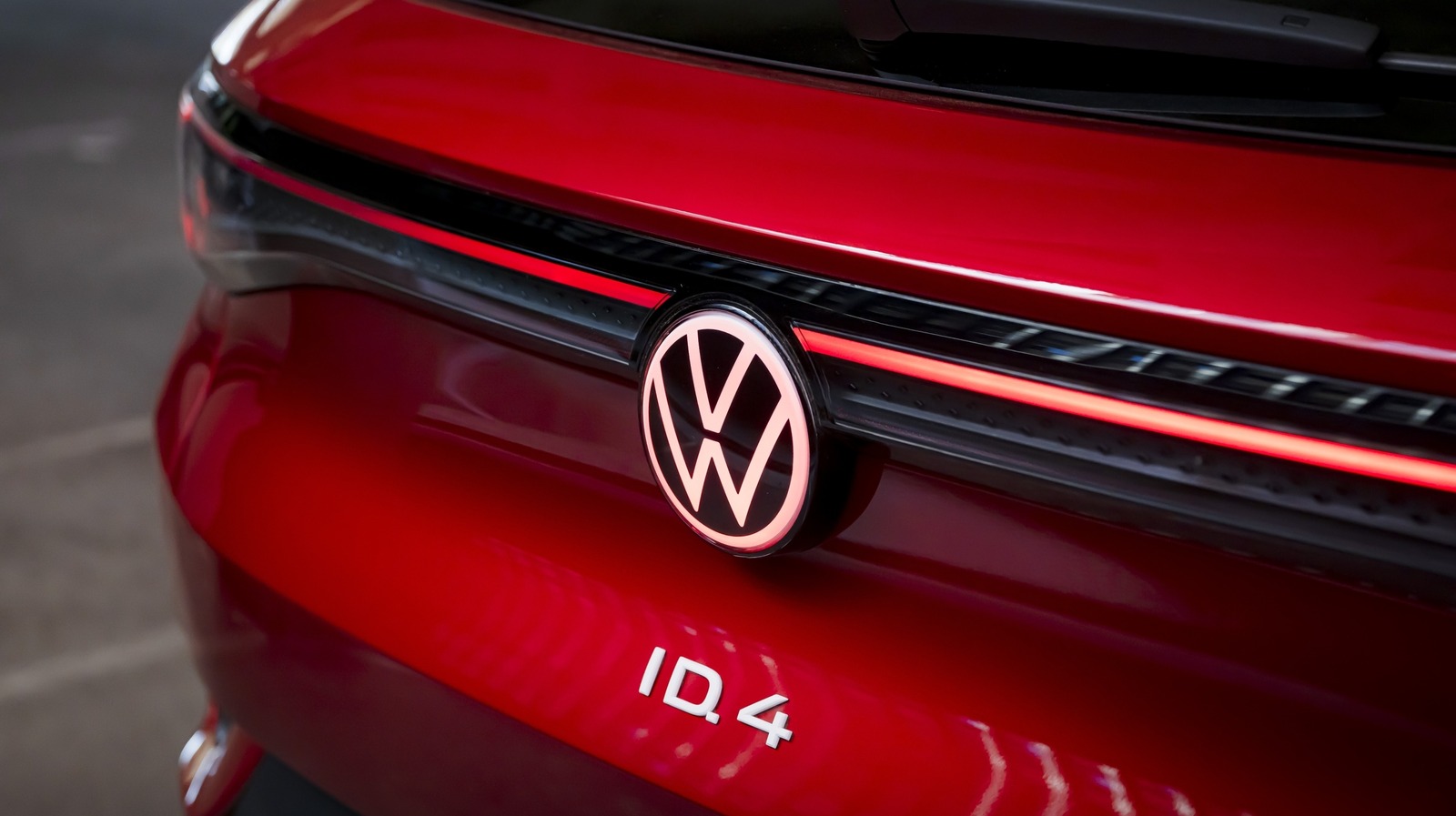 la-volkswagen-id.4-del-2024-ottiene-l’aumento-di-autonomia-tanto-necessario