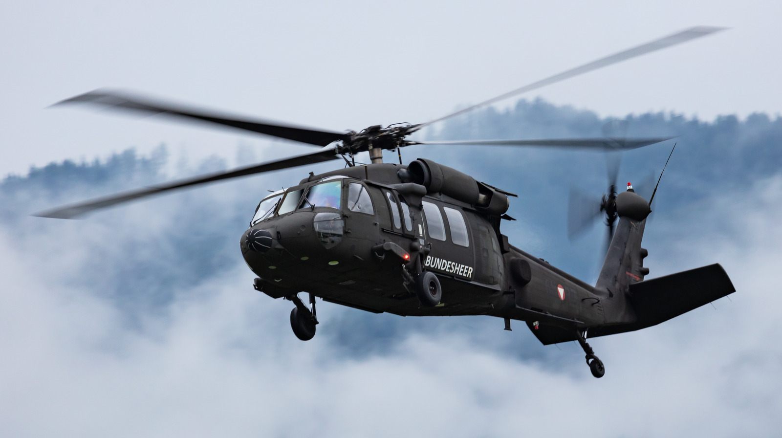 come-l'uh-60-black-hawk-e-sopravvissuto-nell'esercito-americano-per-oltre-40-anni