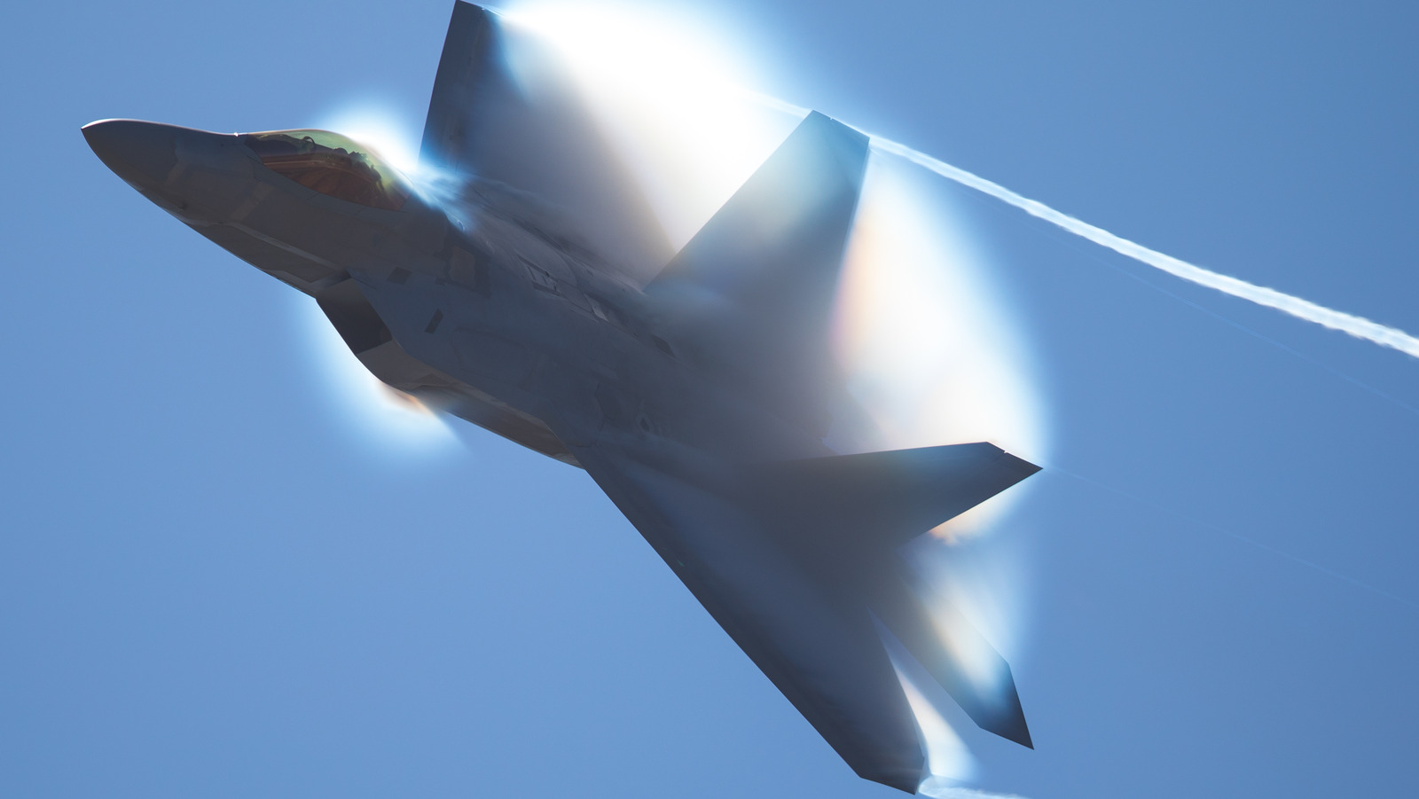 f22-raptor-vs-f35-lightning-ii:-come-si-confrontano?