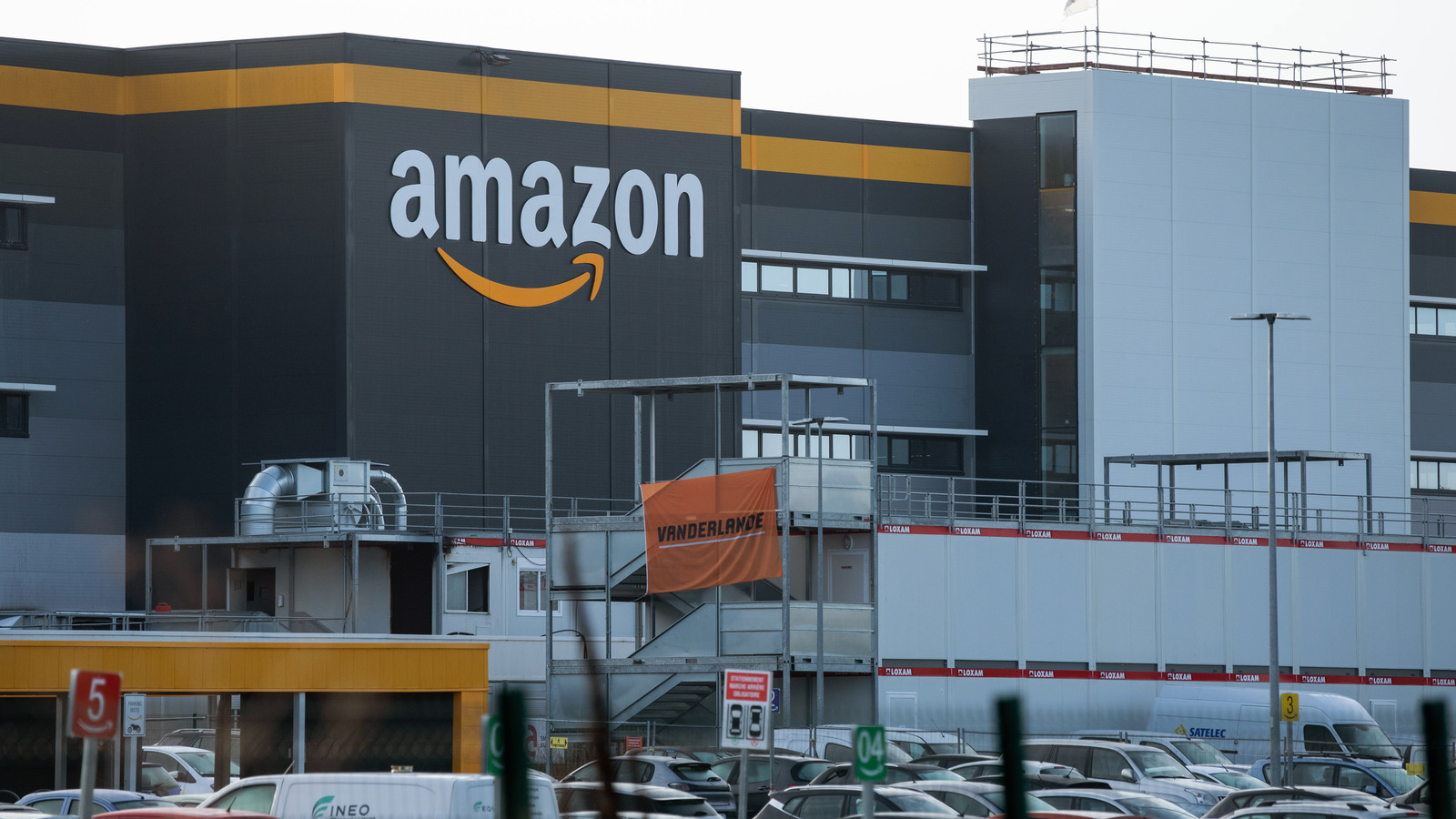 amazon-sotto-accusa-per-abuso-di-potere-sui-prezzi,-17-stati-e-causa-antitrust-avviata-dalla-ftc