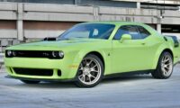 recensione-dodge-challenger-swinger-2023:-l'ultima-chiamata-di-una-muscle-car