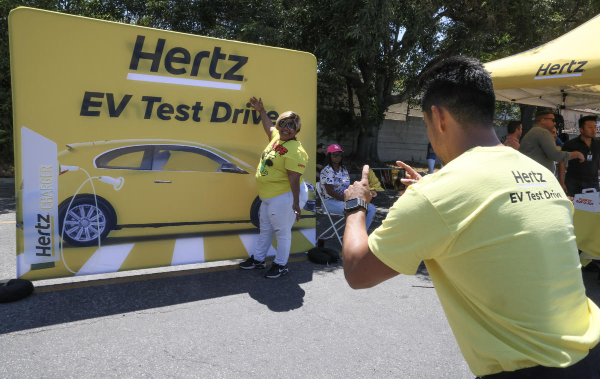 hertz-decide-di-rallentare-la-sua-espansione-dei-veicoli-elettrici