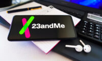 23andme-ha-cambiato-freneticamente-i-suoi-termini-di-servizio-per-impedire-ai-clienti-hackerati-di-fare-causa