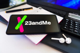 23andme-ha-cambiato-freneticamente-i-suoi-termini-di-servizio-per-impedire-ai-clienti-hackerati-di-fare-causa