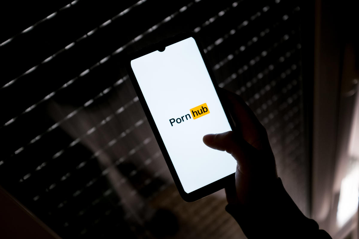 il-giorno-dopo:-pornhub-deve-affrontare-le-stesse-rigide-regole-dell’ue-delle-piattaforme-di-social-media